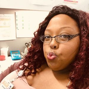 Meet your Posher, Adrianne